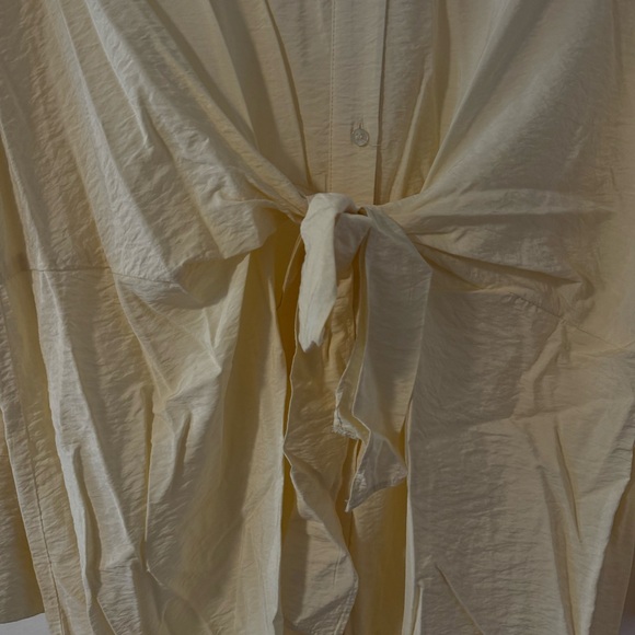 Yellow dress with bow - Picture 3 of 3